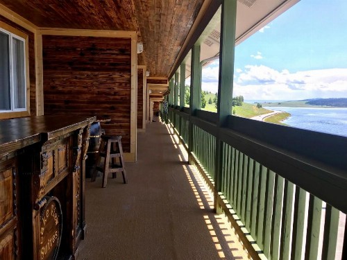 Lake View Suites - image 6