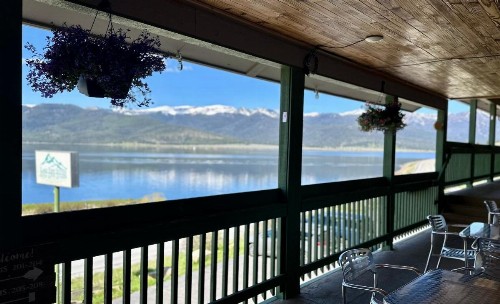 Lake View Suites - image 8