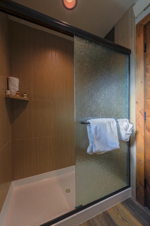 Golden Stone Inn - image 11