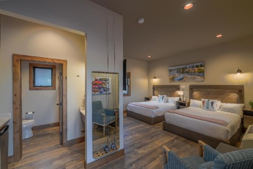 Golden Stone Inn - image 16