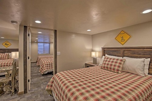 Spacious West Yellowstone Home in Heart of DT! - image 10