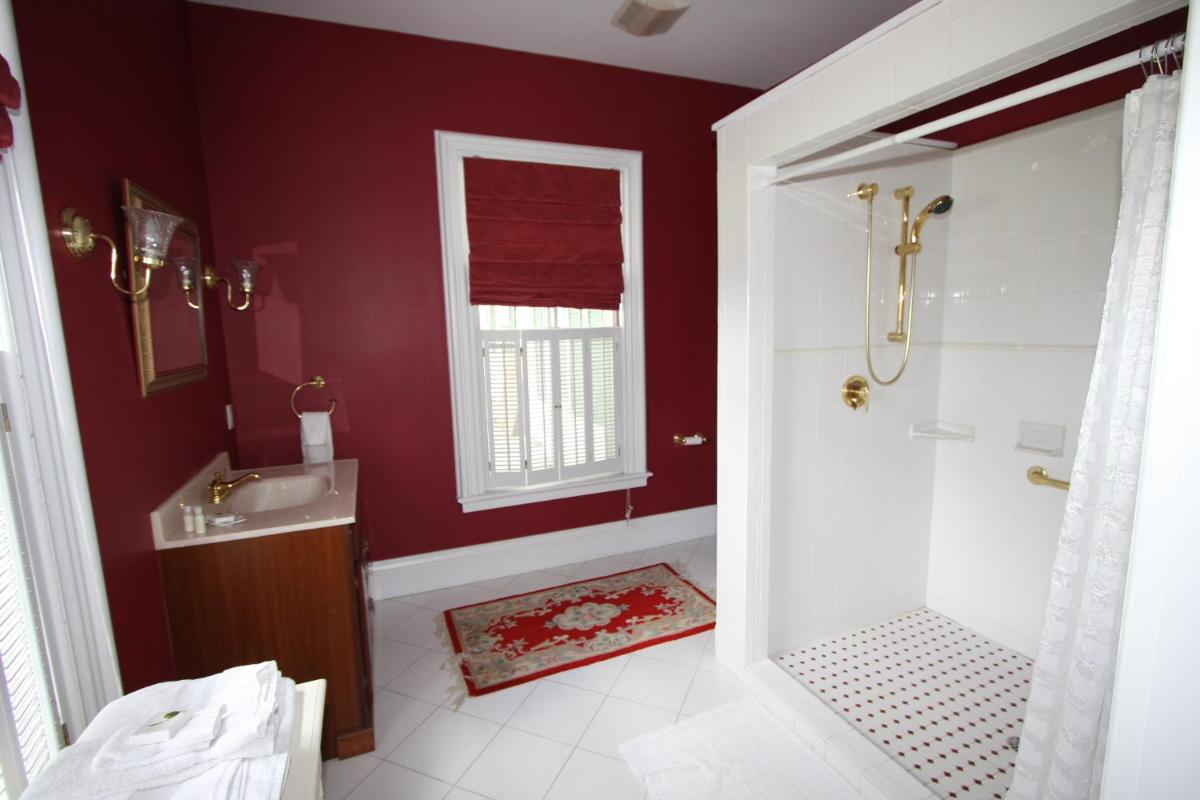 Langworthy Farm Bed & Breakfast - image 4