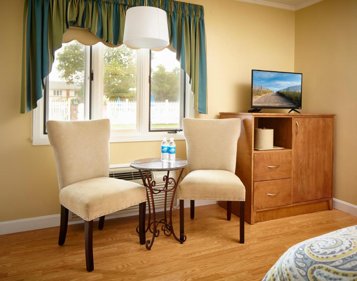 Breezeway Resort - image 3