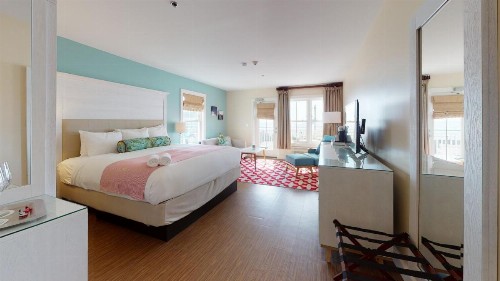 The Hotel Maria - image 2
