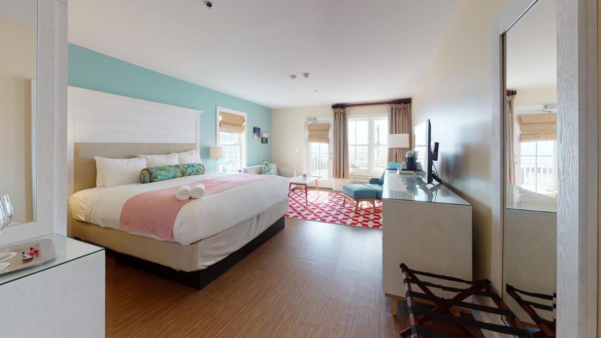 The Hotel Maria - image 2