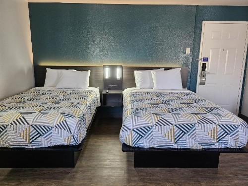 Motel 6-Westminster CA - North - image 11