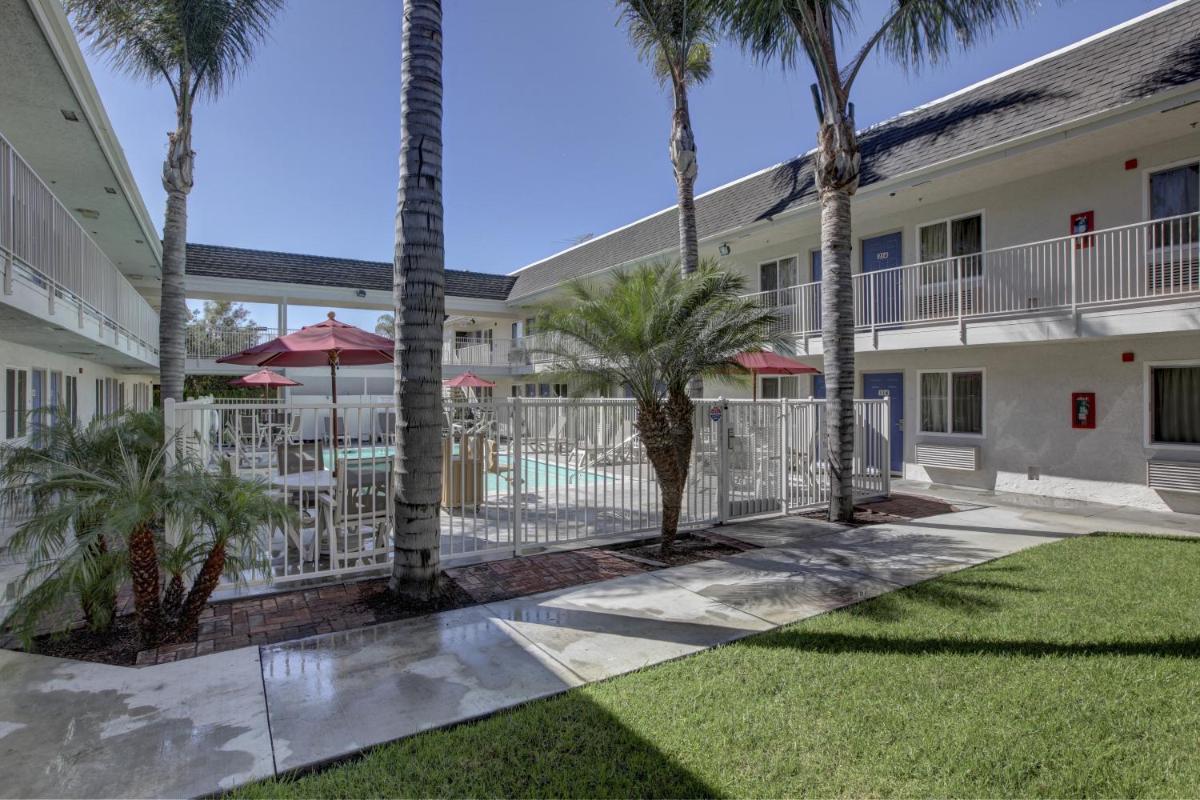 Motel 6-Westminster CA - North - image 7