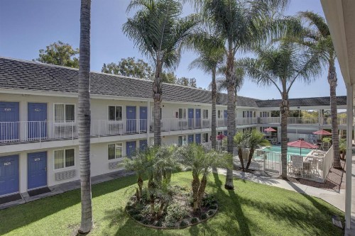 Motel 6-Westminster CA - North - image 9