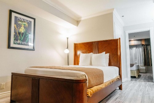 Best Western Palm Garden Inn - image 18