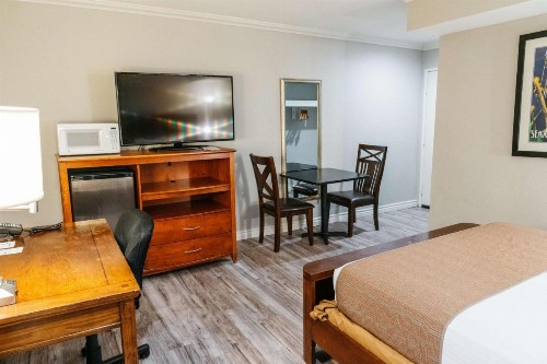 Best Western Palm Garden Inn - image 19
