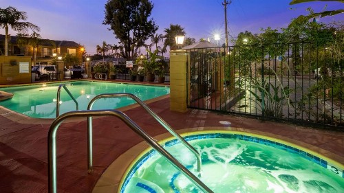 Best Western Palm Garden Inn - image 4