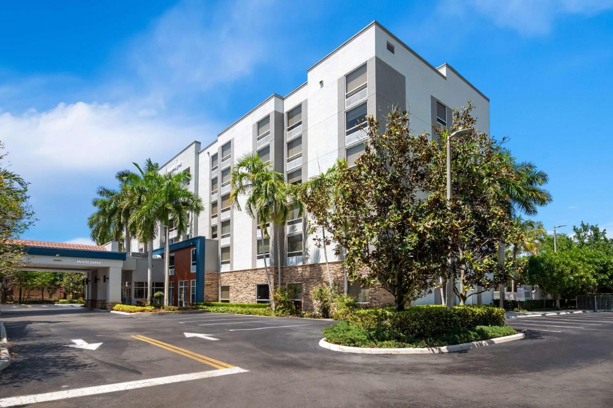 Comfort Suites - Weston - main image