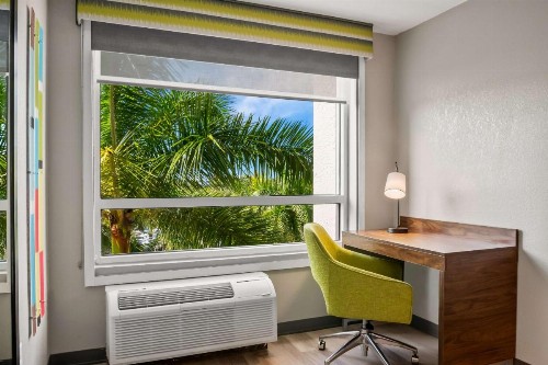 Comfort Suites - Weston - image 16