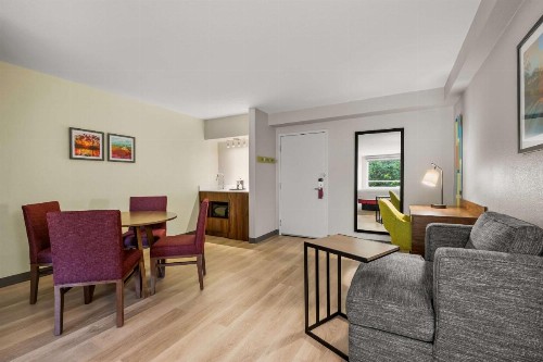 Comfort Suites - Weston - image 17