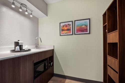 Comfort Suites - Weston - image 25