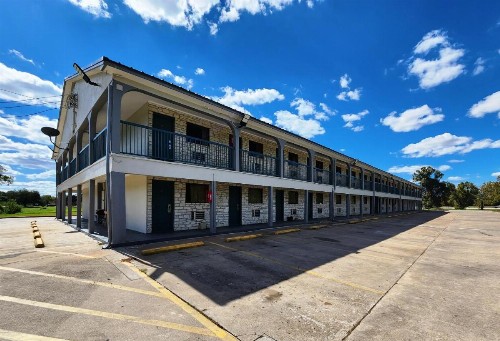 Motel 6-Wharton TX - image 2