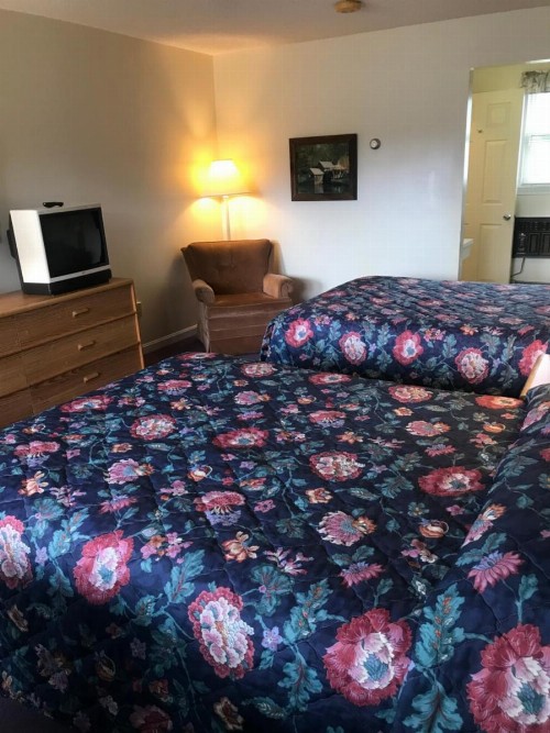 Four Seasons Motor Inn - image 18