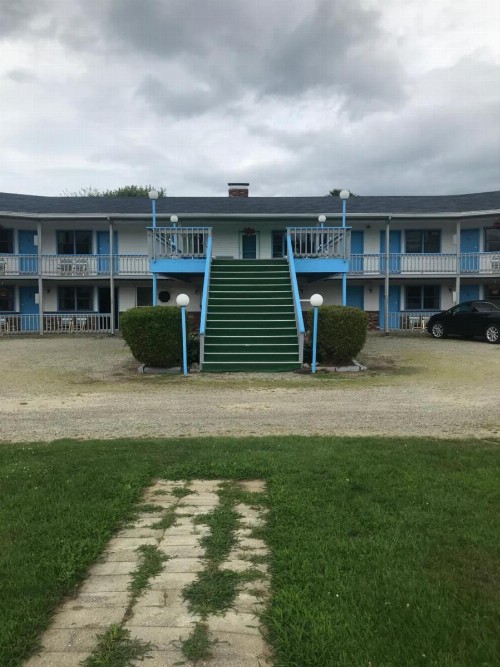 Four Seasons Motor Inn - image 28