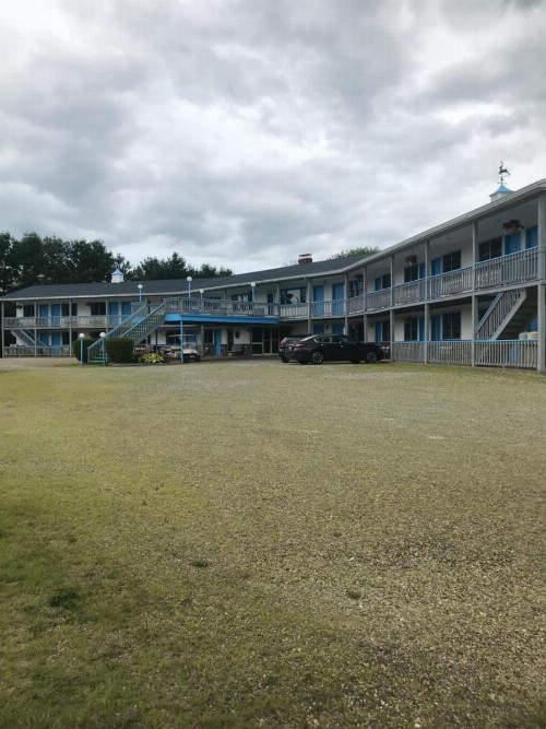 Four Seasons Motor Inn - image 29