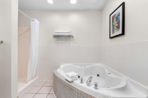 Best Western Rocky Mountain Lodge - image 14