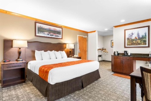 Best Western Rocky Mountain Lodge - image 2