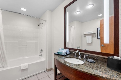 Best Western Rocky Mountain Lodge - image 21