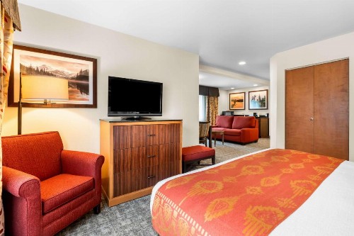 Best Western Rocky Mountain Lodge - image 26