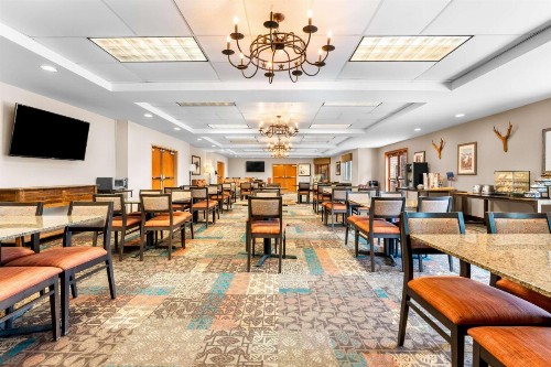 Best Western Rocky Mountain Lodge - image 8