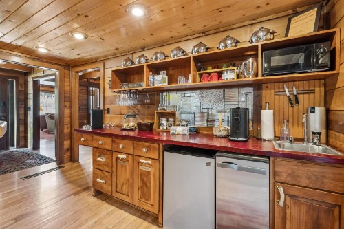 Good Medicine Lodge - image 18