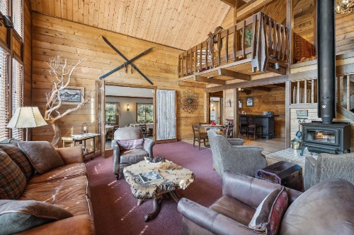 Good Medicine Lodge - image 23
