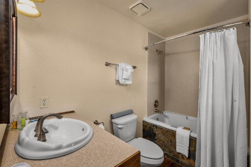 Duck Inn Lodge - image 20