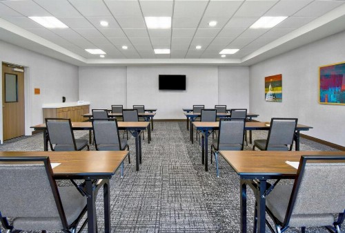 Home2 Suites by Hilton Whitestown Zionsville - image 22