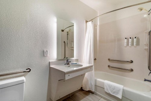 Fairfield Inn & Suites Cherokee - image 21