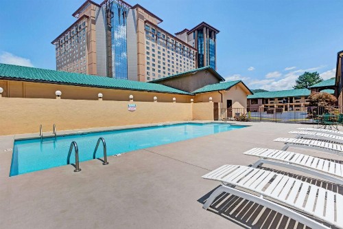 Days Inn by Wyndham Cherokee Near Casino - image 2