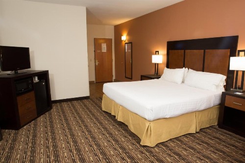 Holiday Inn Express Hotel & Suites Cherokee-Casino an IHG Hotel - image 23
