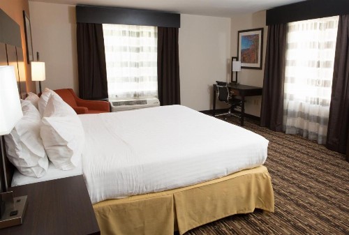 Holiday Inn Express Hotel & Suites Cherokee-Casino an IHG Hotel - image 28