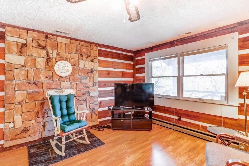 2 Bed 2 Bath Vacation home in Whittier II - image 5