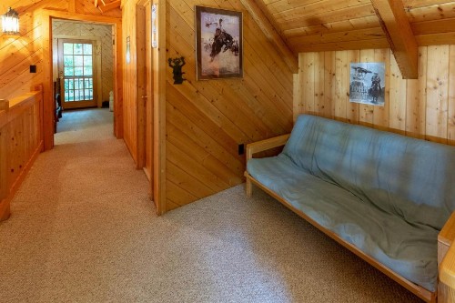 Creekside Bunkhouse - image 11