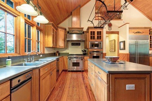 4 Bed 4 Bath Vacation home in Whittier - image 7