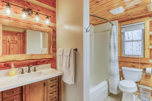 2 Bed 2 Bath Vacation home in Whittier - image 7