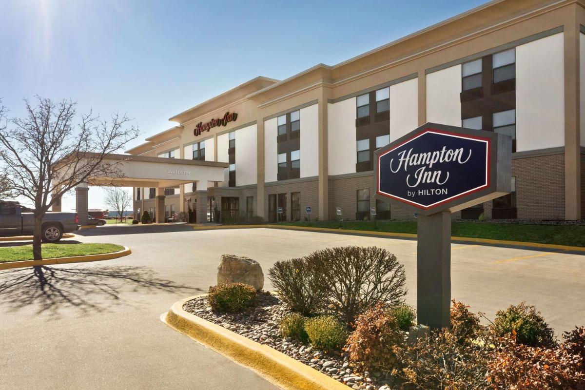 Hampton Inn Wichita-East - main image