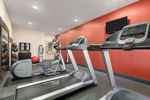 Hampton Inn Wichita-East - image 12
