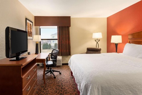 Hampton Inn Wichita-East - image 16