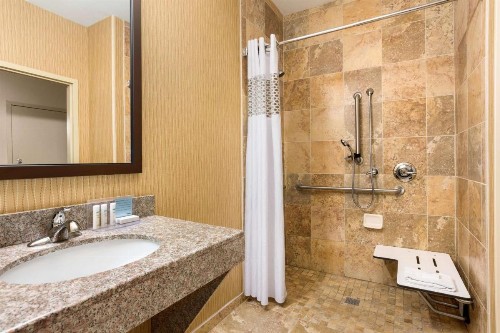 Hampton Inn Wichita-East - image 24