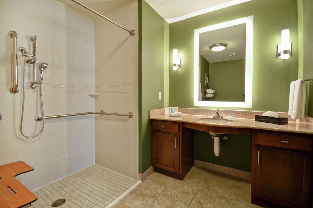 Homewood Suites by Hilton at The Waterfront - image 5