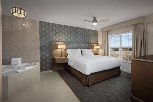 Homewood Suites by Hilton at The Waterfront - image 7