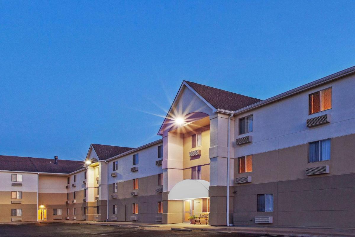 Sonesta Simply Suites Wichita Northeast