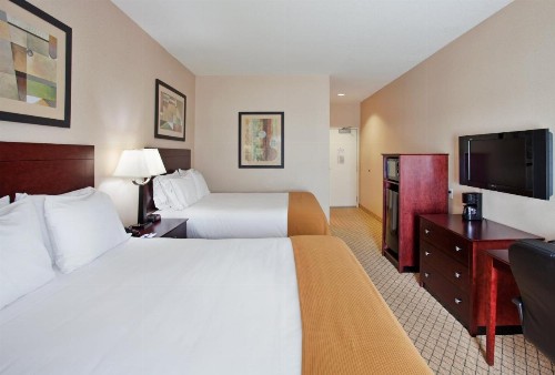 Holiday Inn Express Hotel & Suites Wichita Airport an IHG Hotel - image 15