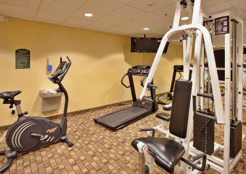 Holiday Inn Express Hotel & Suites Wichita Airport an IHG Hotel - image 19