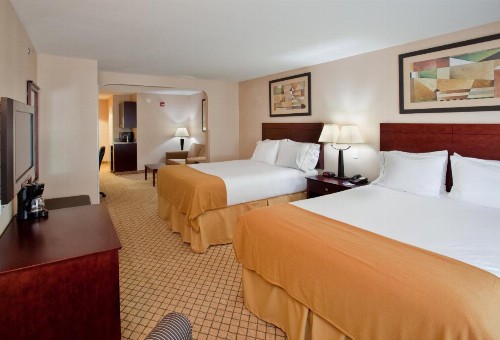Holiday Inn Express Hotel & Suites Wichita Airport an IHG Hotel - image 22